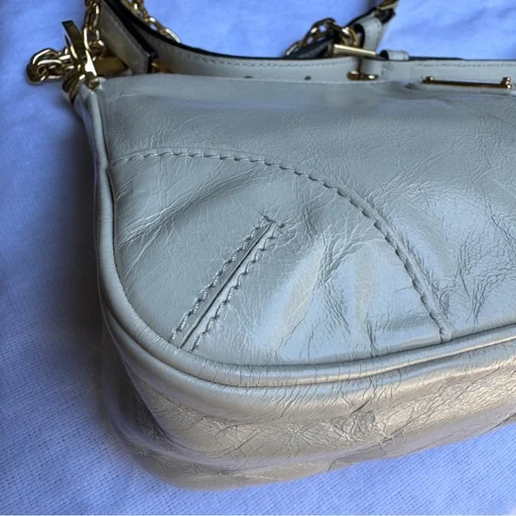 Prada Re-Edition 2002 Medium Leather Shoulder Bag - Picture 16 of 17